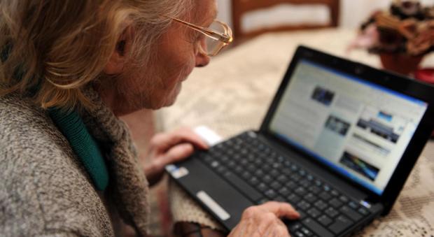 A Fonte Nuova i nonni sono digitali: via al corso gratuito di computer