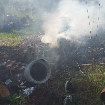 Guidonia, sorpreso a bruciare rifiuti pericolosi: 50enne in arresto