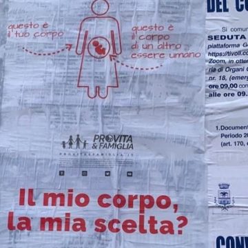 Tivoli, manifesti Pro Vita affissi in città: è polemica