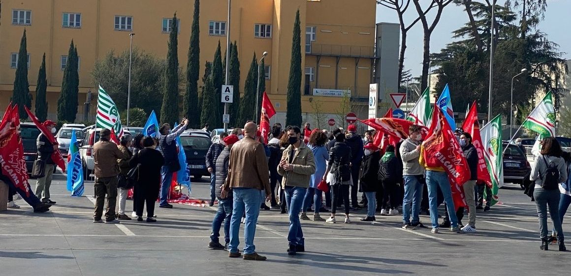 Ipercoop Guidonia, sindacati: “Per i lavoratori sarà Pasqua di tensioni”