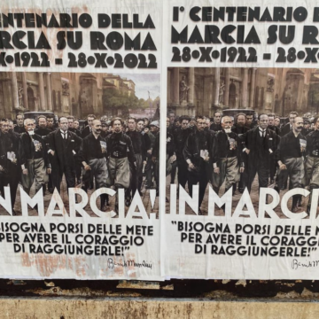 Guidonia tappezzata di manifesti su Mussolini