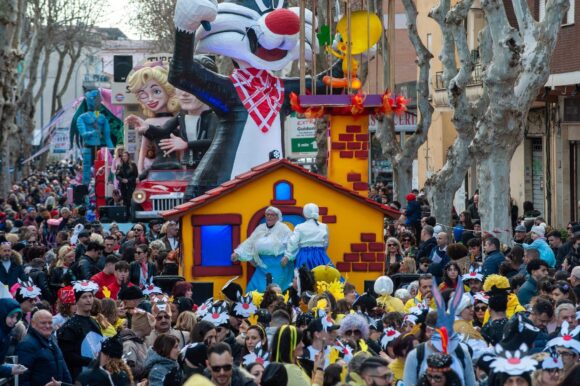 Carnevale 2026, Tivoli e Guidonia Montecelio tra sfilate e spettacoli Carnevale 2026, Tivoli e Guidonia Montecelio tra sfilate e spettacoli