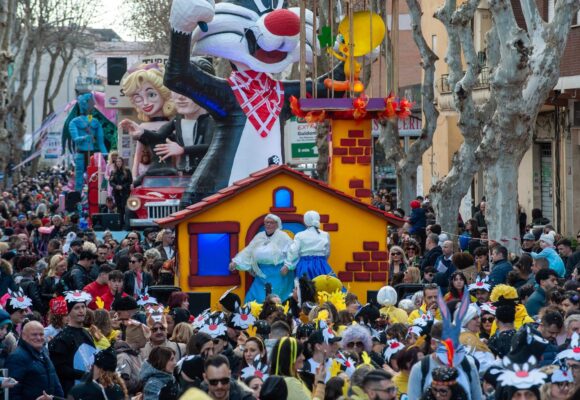 Carnevale 2026, Tivoli e Guidonia Montecelio tra sfilate e spettacoli Carnevale 2026, Tivoli e Guidonia Montecelio tra sfilate e spettacoli