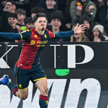 Il grande ex De Rossi fa male alla sua Roma, vola il Genoa Il grande ex De Rossi fa male alla sua Roma, vola il Genoa